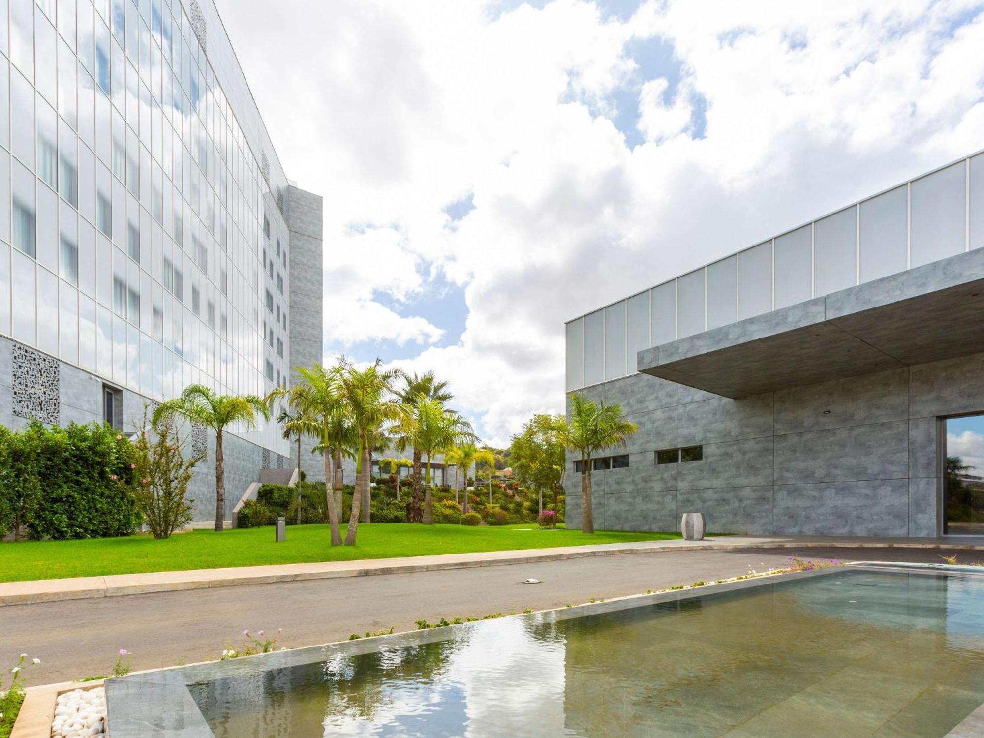 Novotel Convention And Spa Antananarivo Exterior foto
