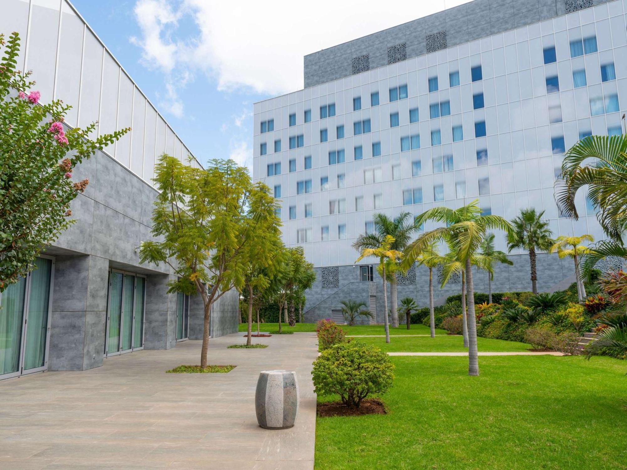 Novotel Convention And Spa Antananarivo Exterior foto